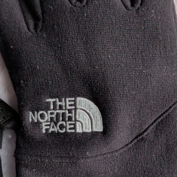 The North Face Black Gloves - Picture 2 of 6